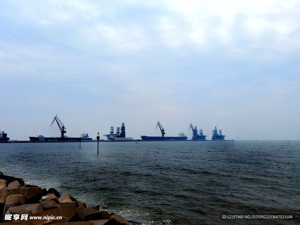 港口海域景象