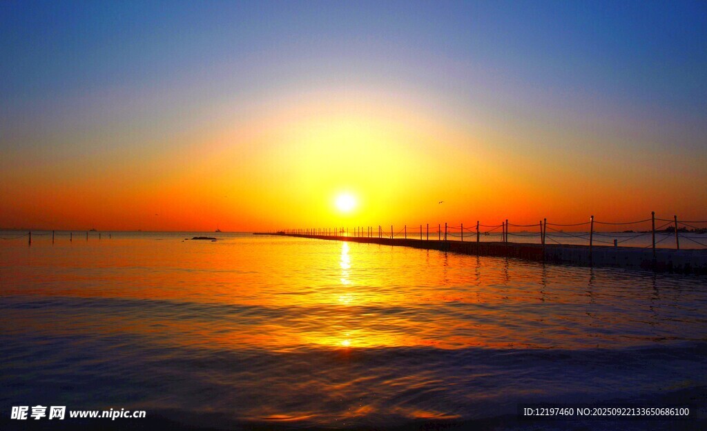 海上日落美景
