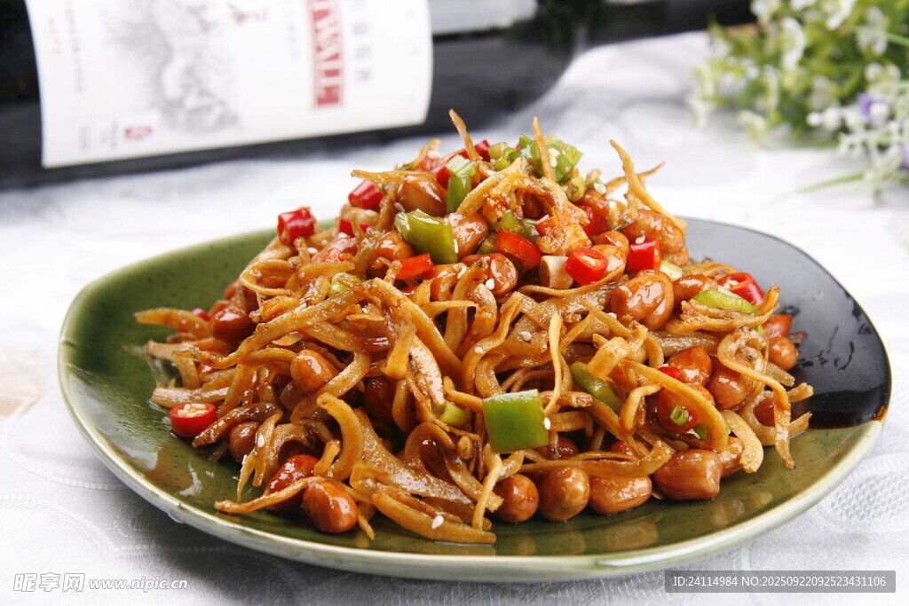 美味香辣炒豆芽