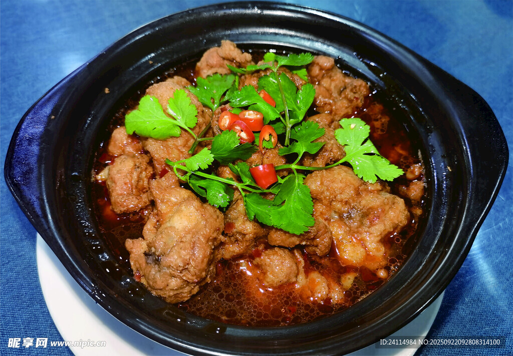 美味红烧牛肉砂锅