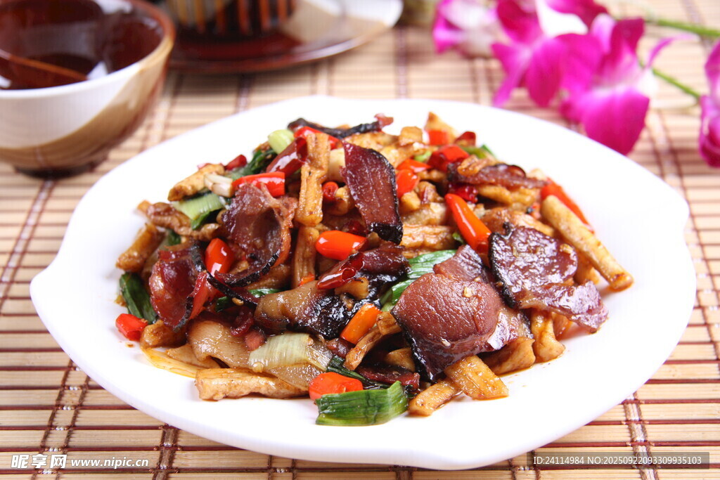 美味小炒牛肉  色泽诱人
