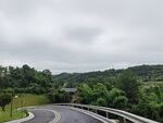 山间蜿蜒公路风景