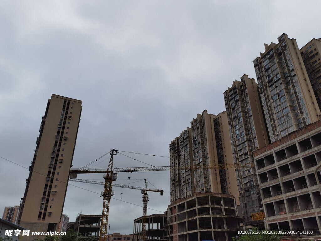 城市在建高楼施工现场