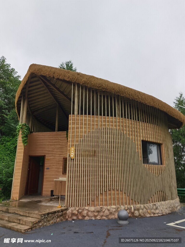乡村风格的木质小屋建筑