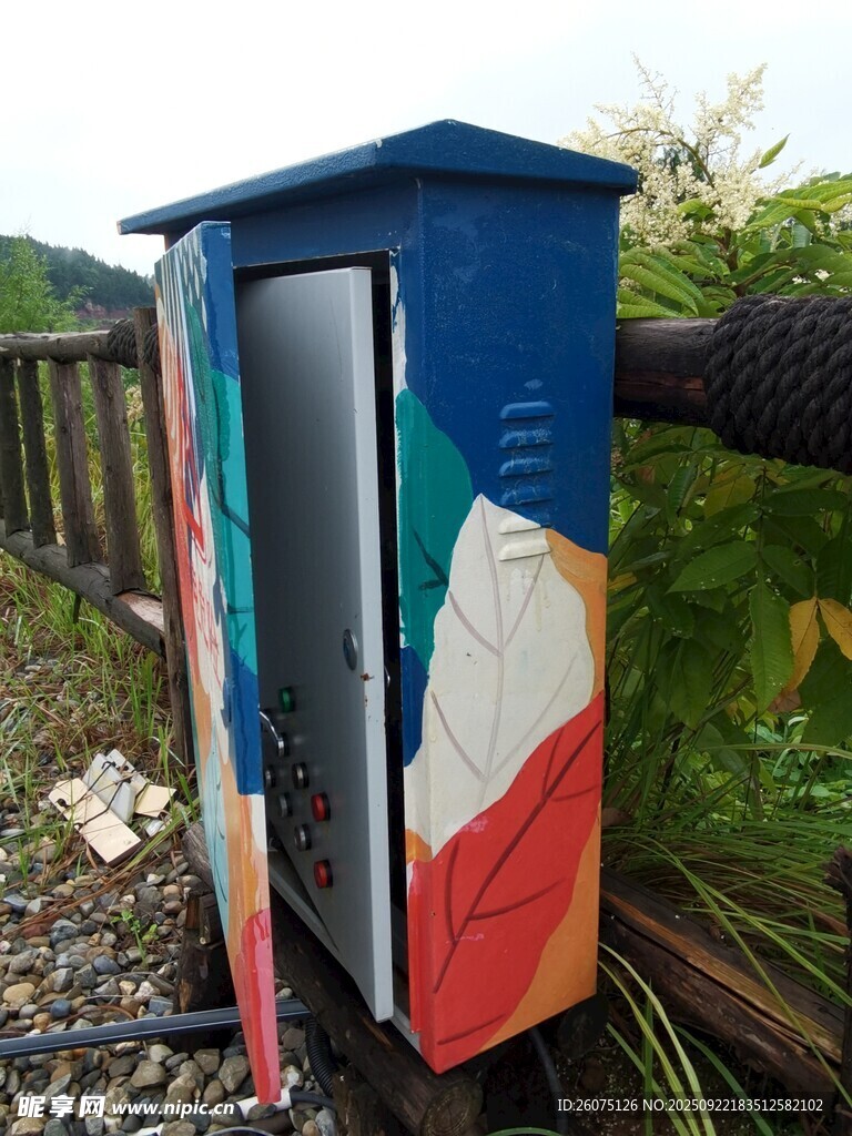 彩色涂鸦铁路小屋