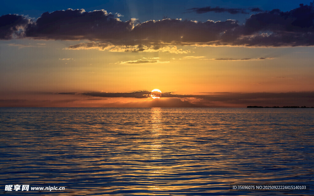 海上日落美景