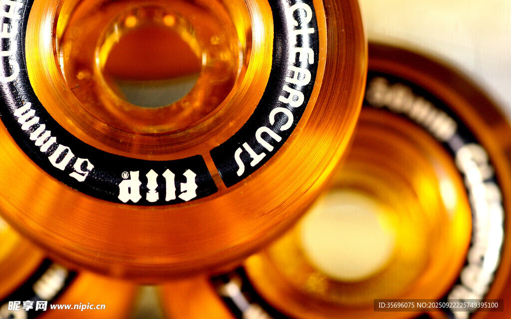 金色轴承特写