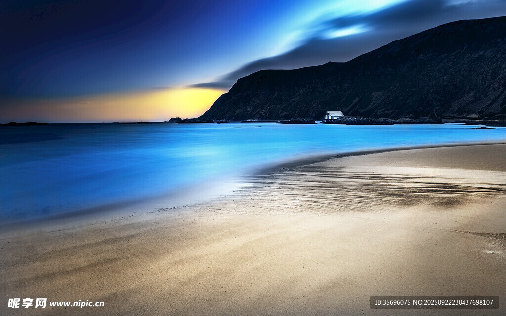静谧海边黄昏美景