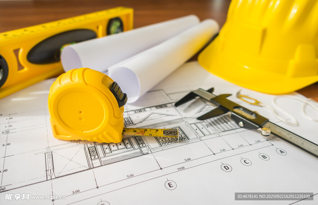 建筑施工工具与图纸