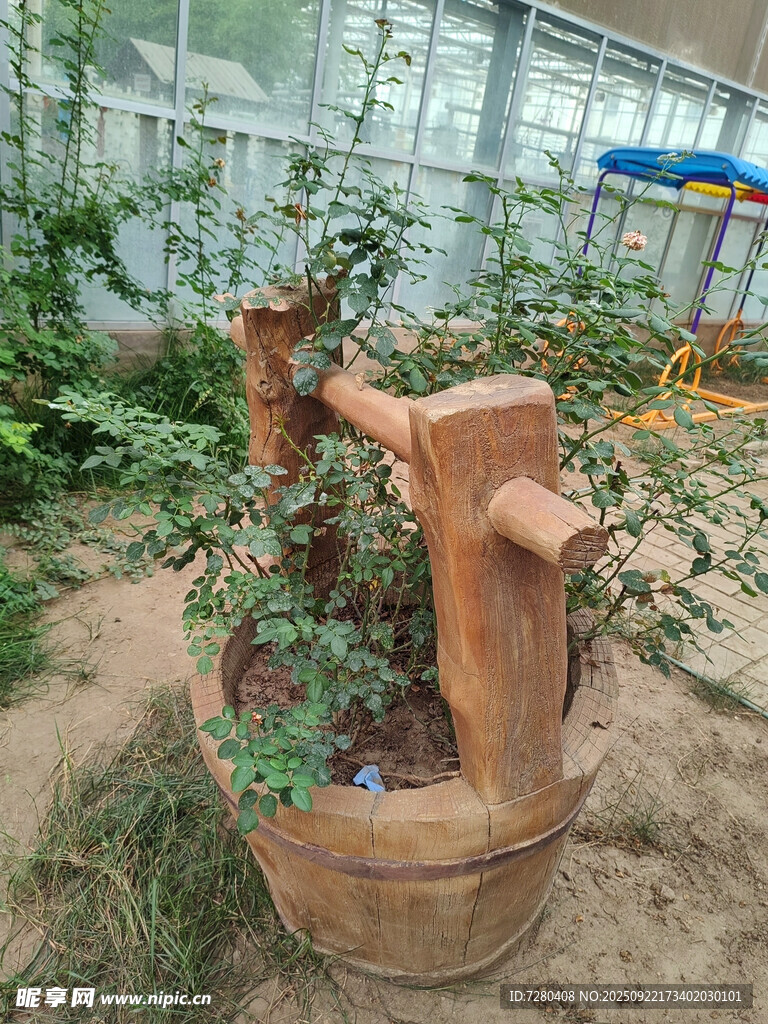 复古陶制流水景观盆栽