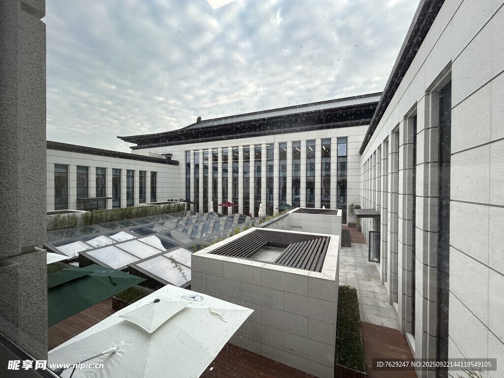新中式屋顶露台景观