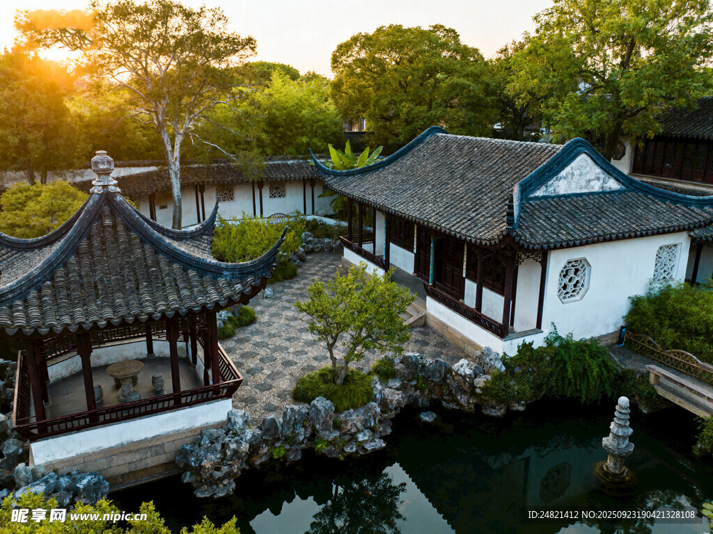 中式园林黄昏美景