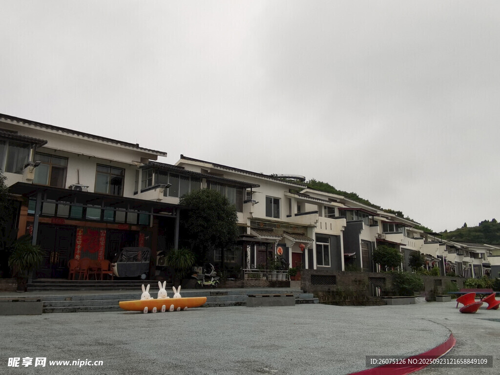 江南水乡河畔古建筑风光