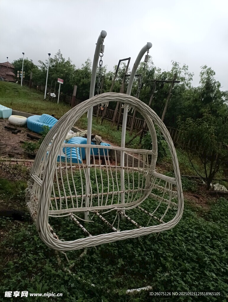 户外白色藤编休闲吊篮椅