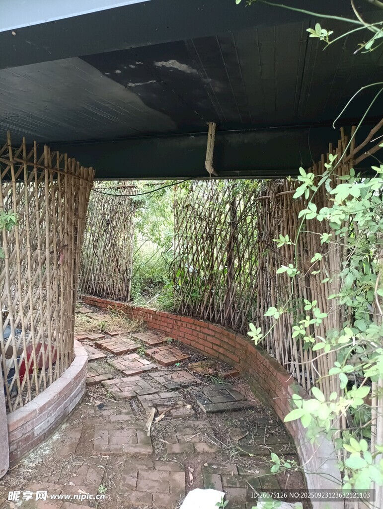 竹制户外休憩角落