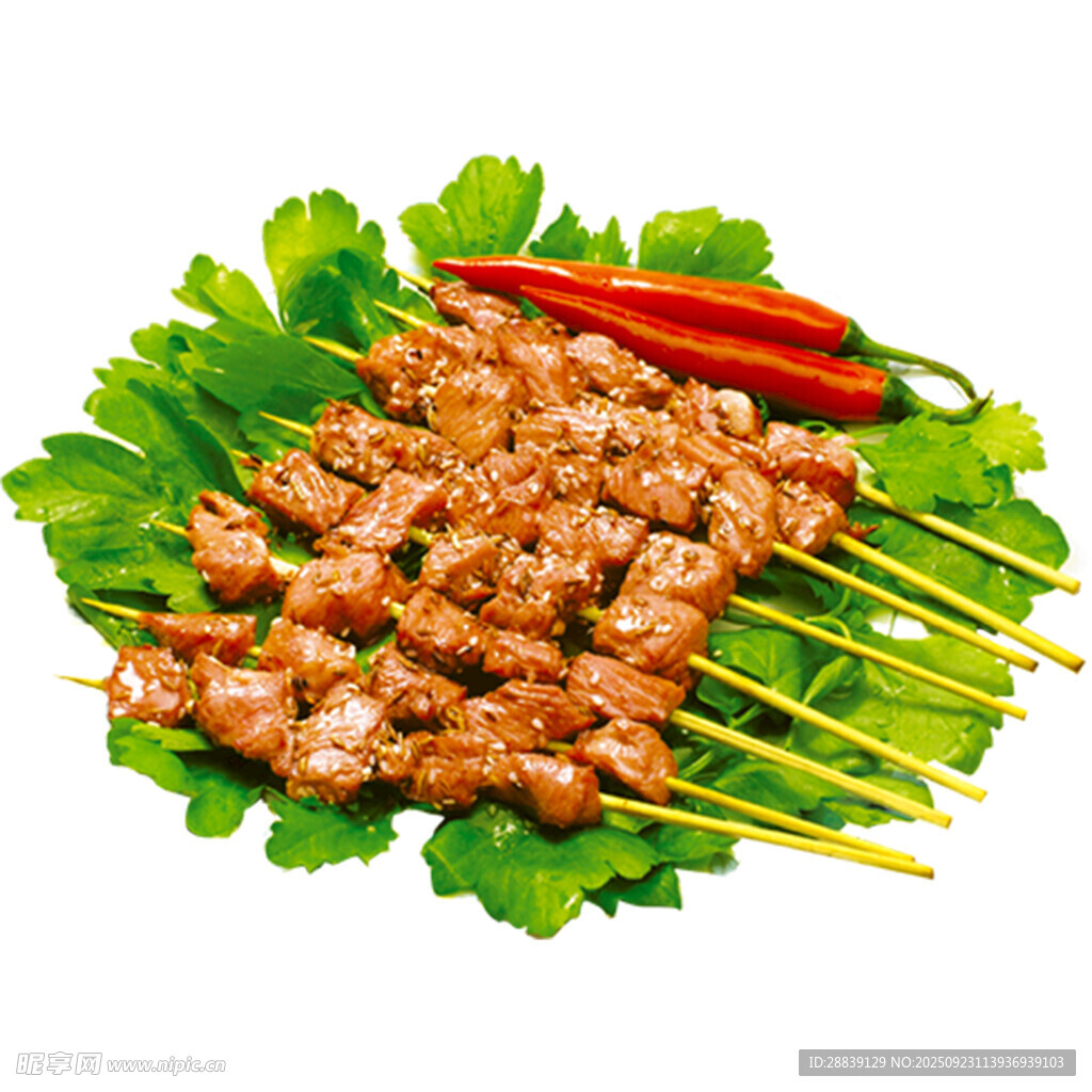 美味羊肉串配香菜辣椒
