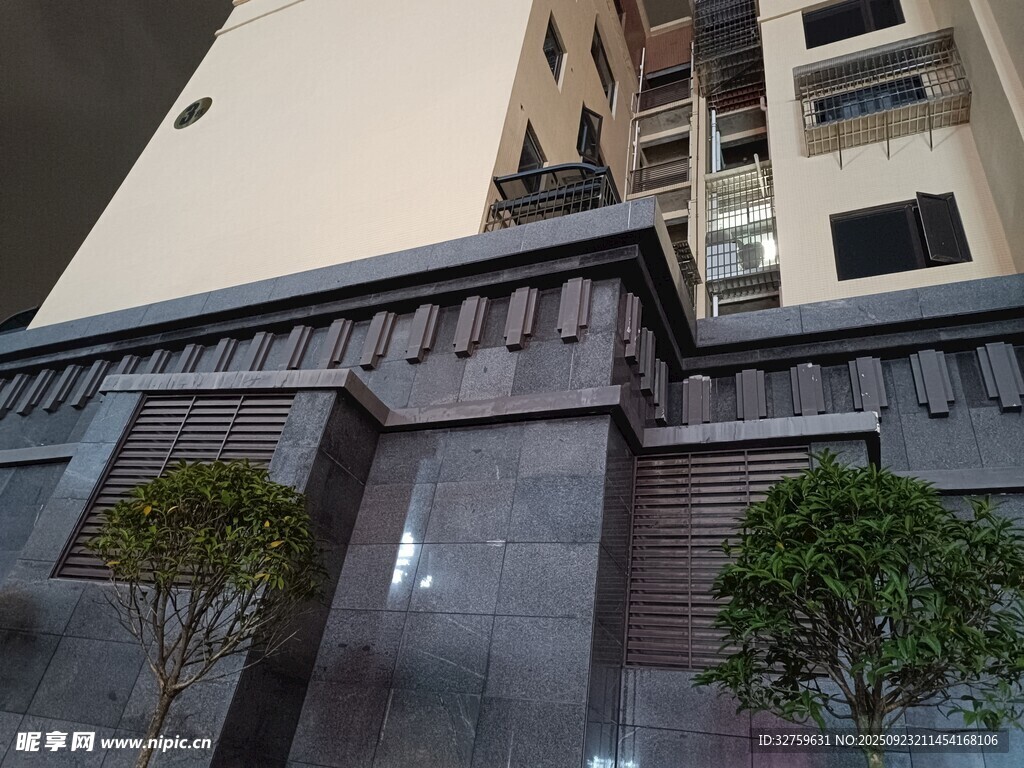 现代风格建筑入口景观
