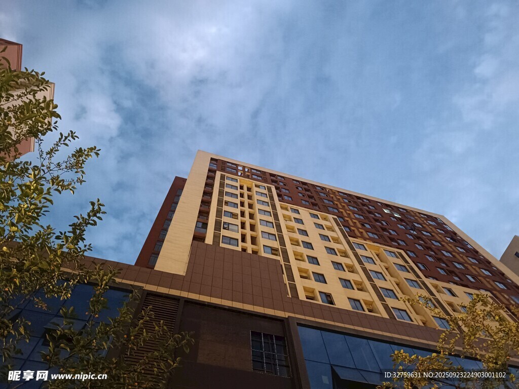 现代风格高楼外观