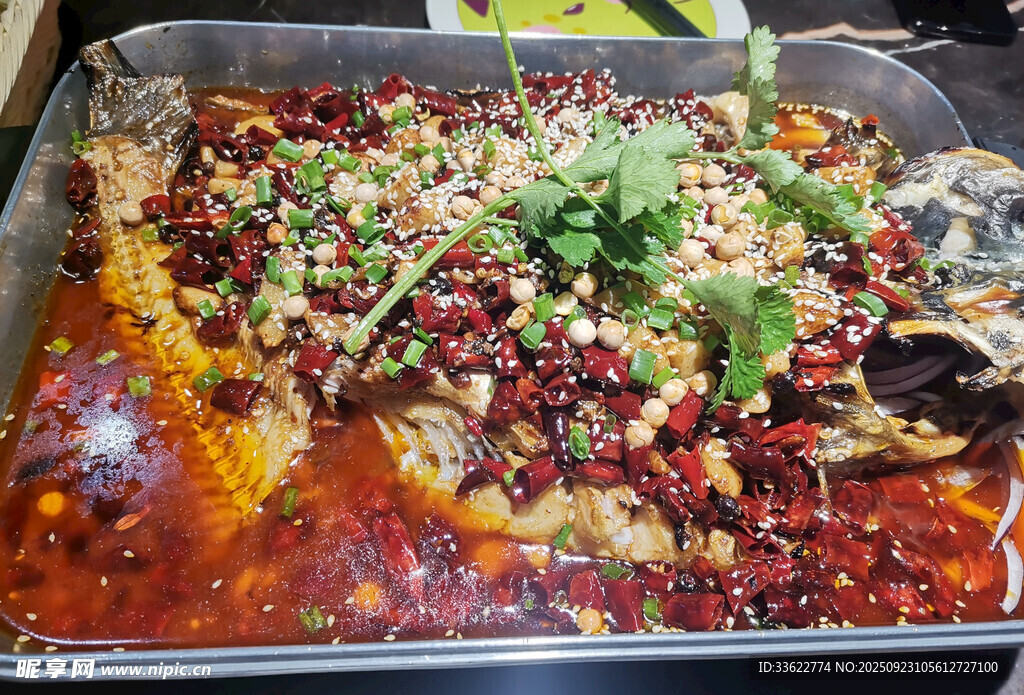香辣烤鱼视觉味觉双重盛宴