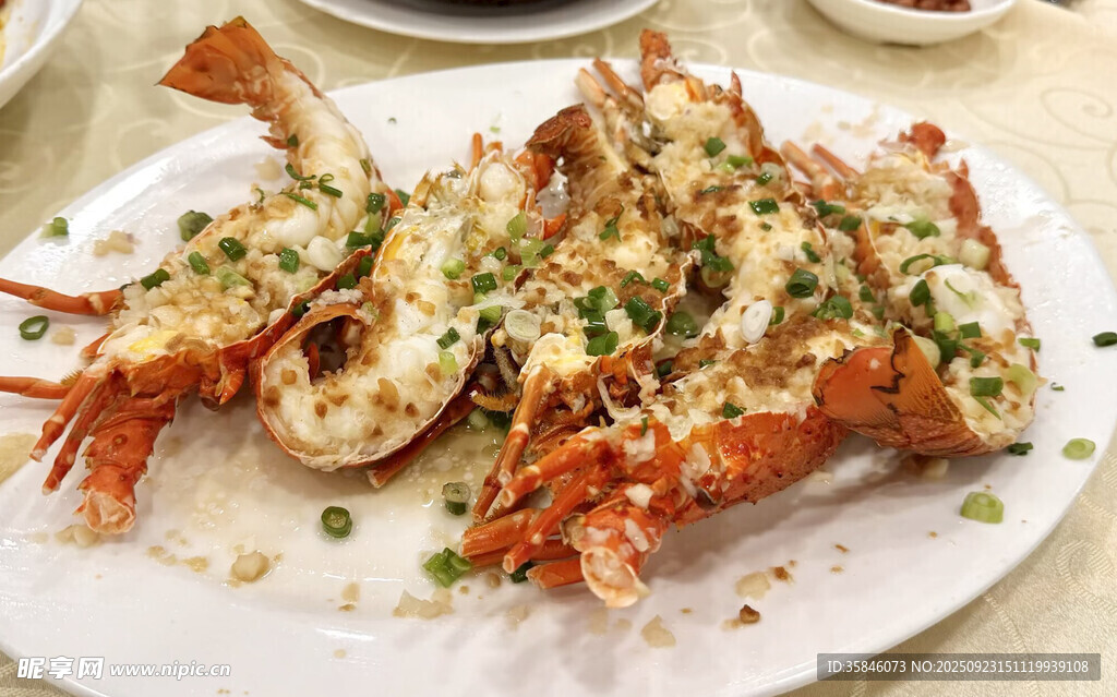 蒜蓉粉丝蒸大虾