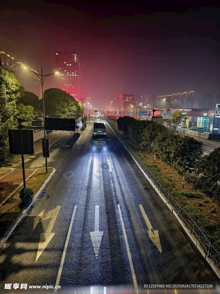 城市夜间公路绚丽景象