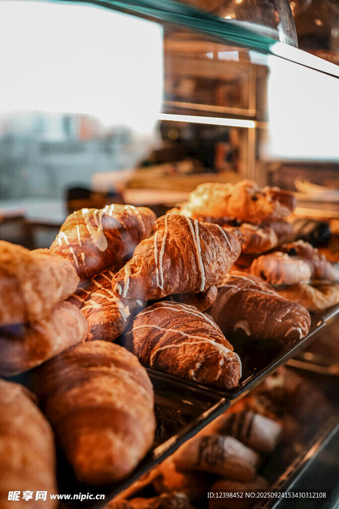 美味烘焙面包陈列展示