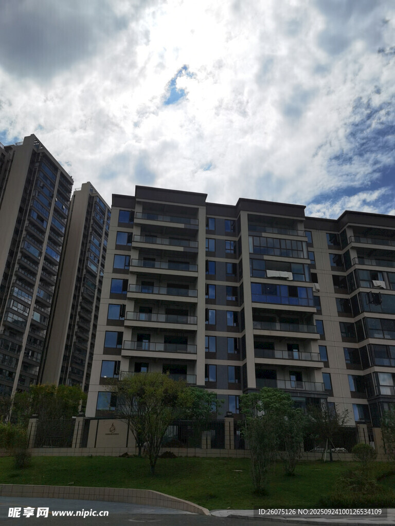 现代高层公寓建筑外观