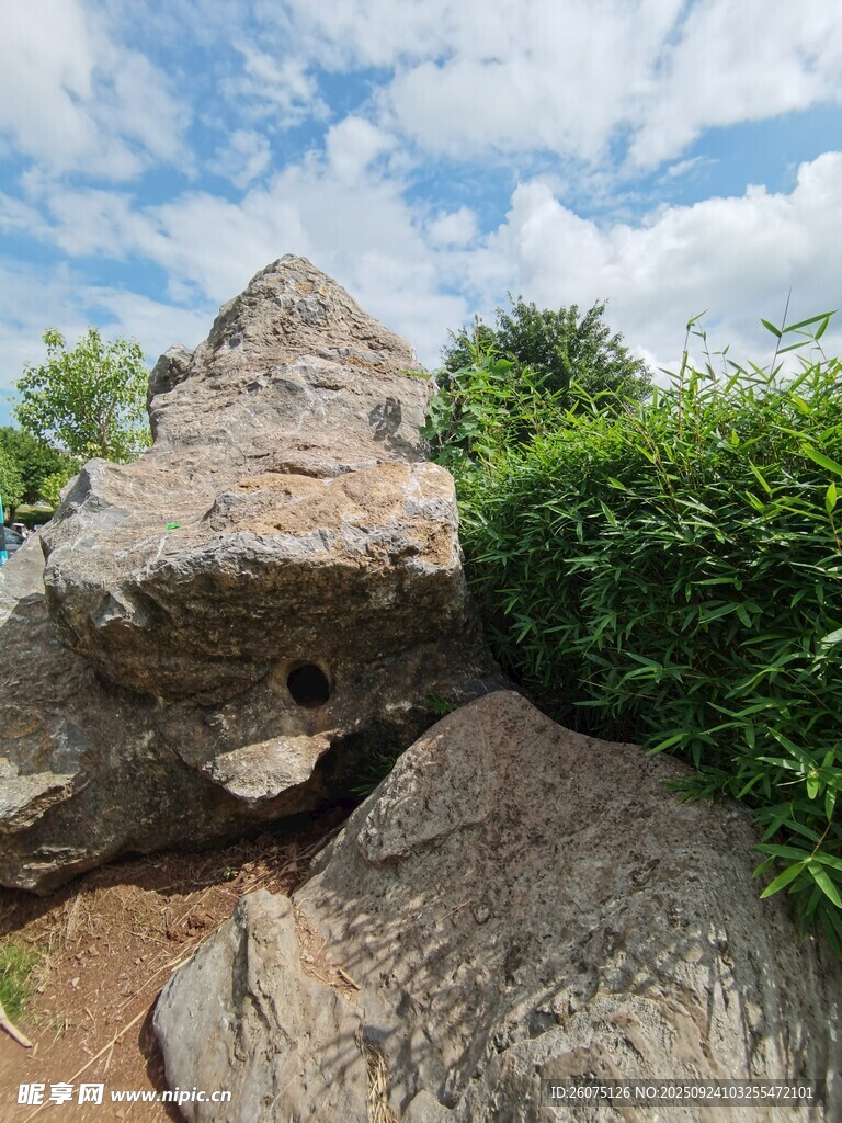 户外巨石景观