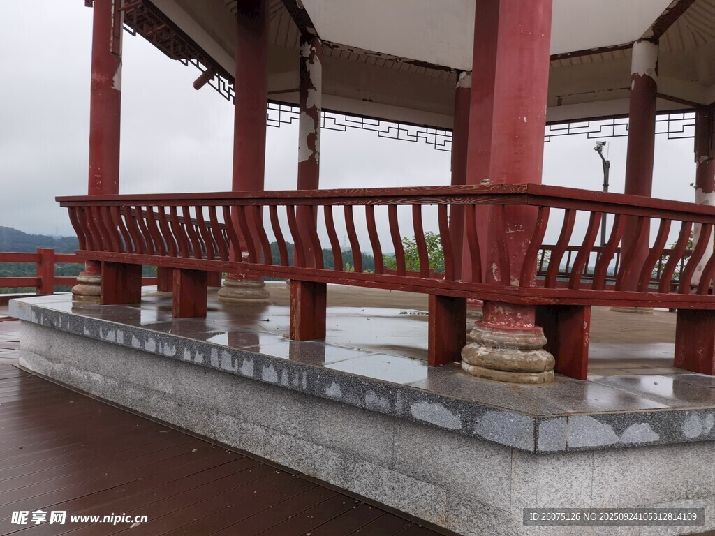 中式凉亭古朴典雅景致