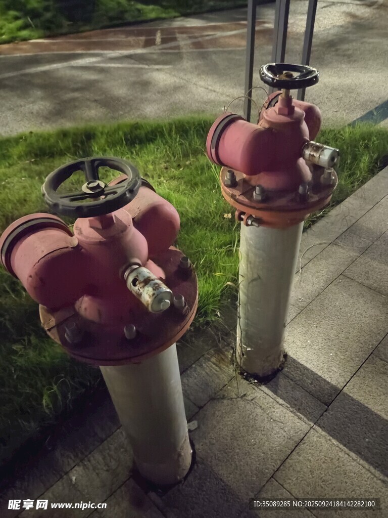 可爱大象造型消防栓