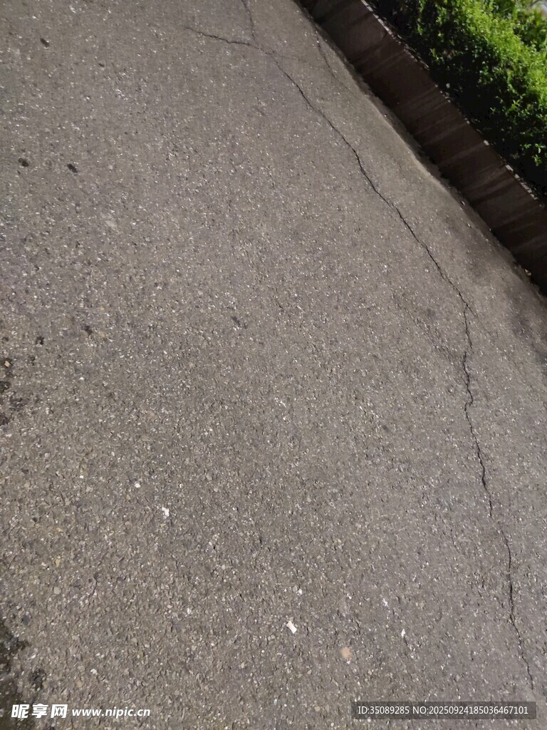 路面裂缝特写