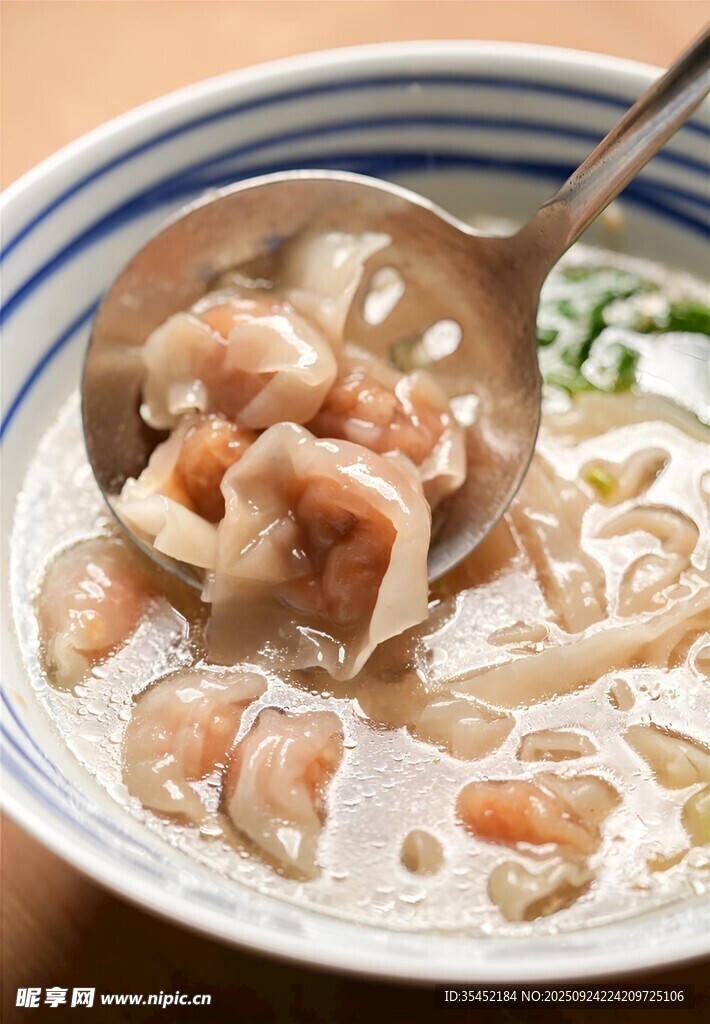 虾仁馄饨