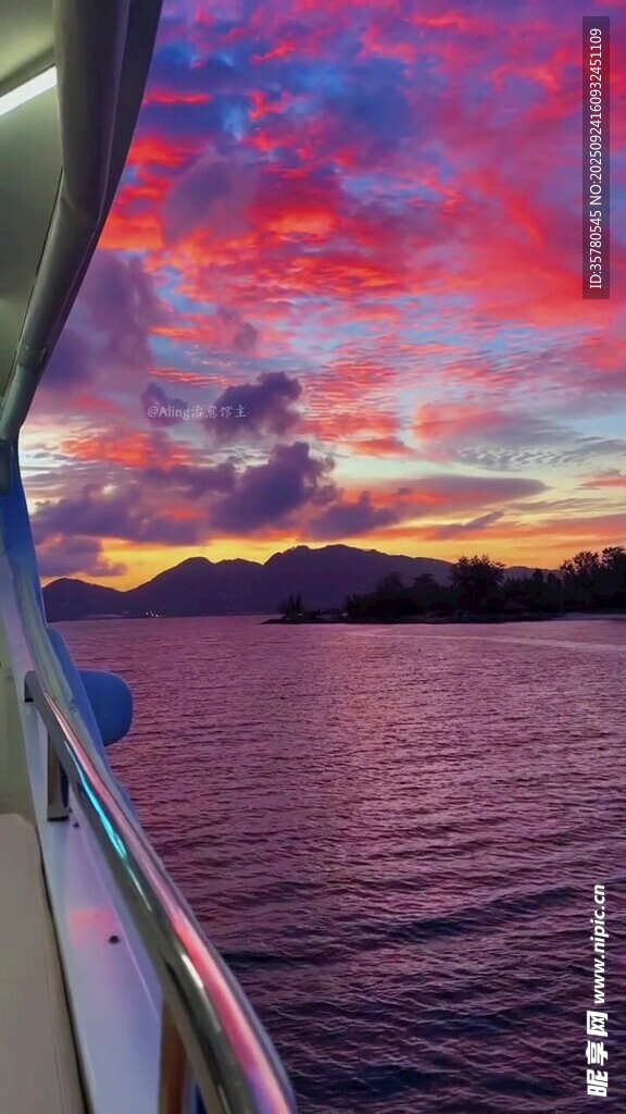 海上绚丽晚霞美景