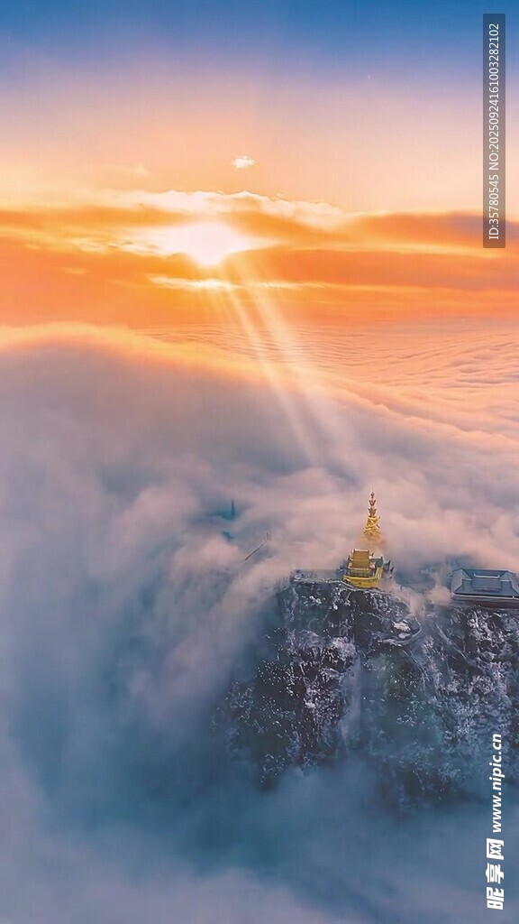 云海之上的壮丽日出景观