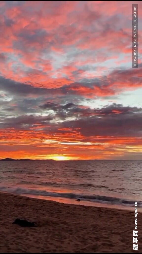 海边绚丽晚霞美景