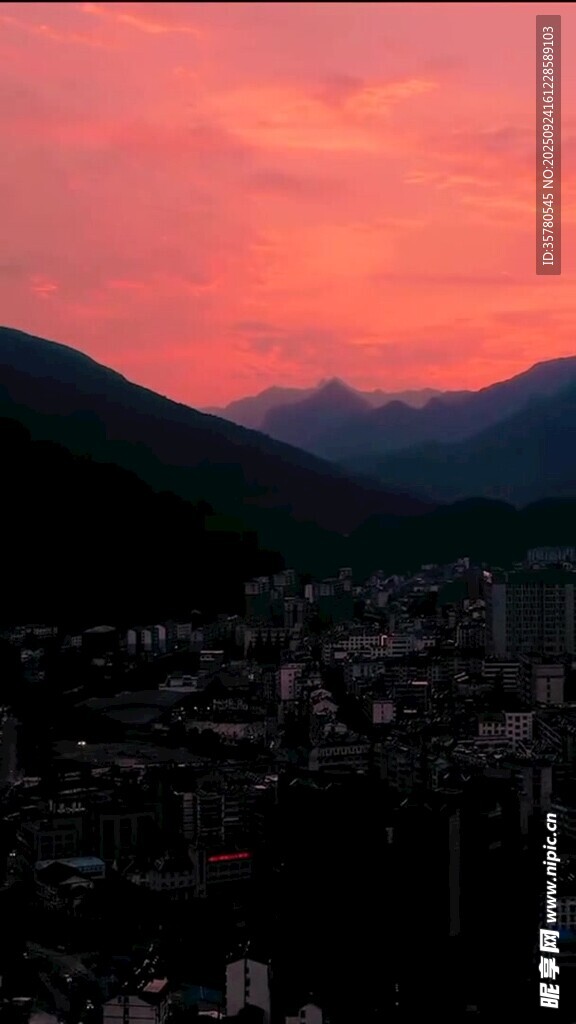 山城日落美景