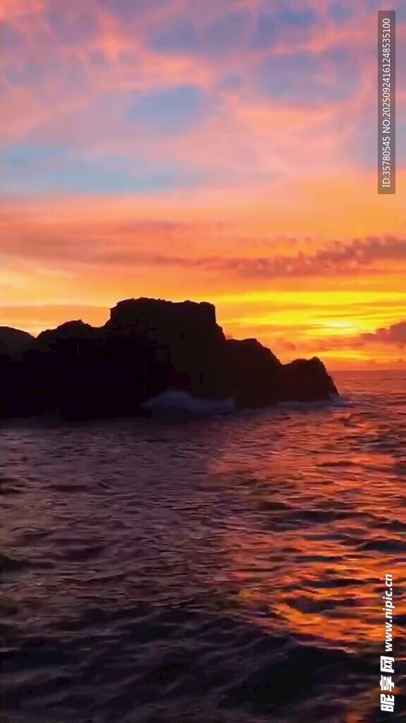 海上绝美日落景观