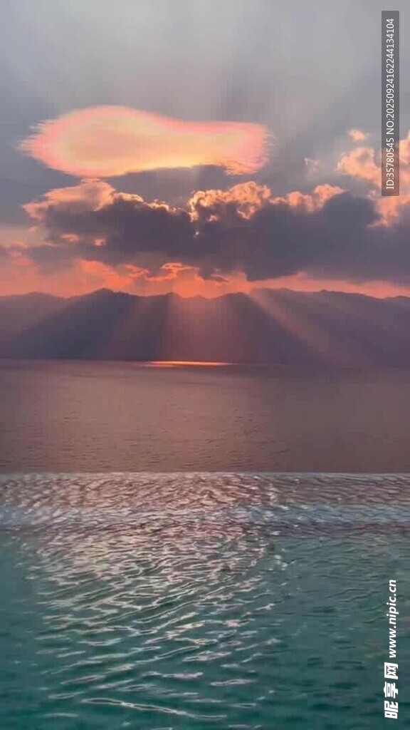 海上绝美日落霞光景色