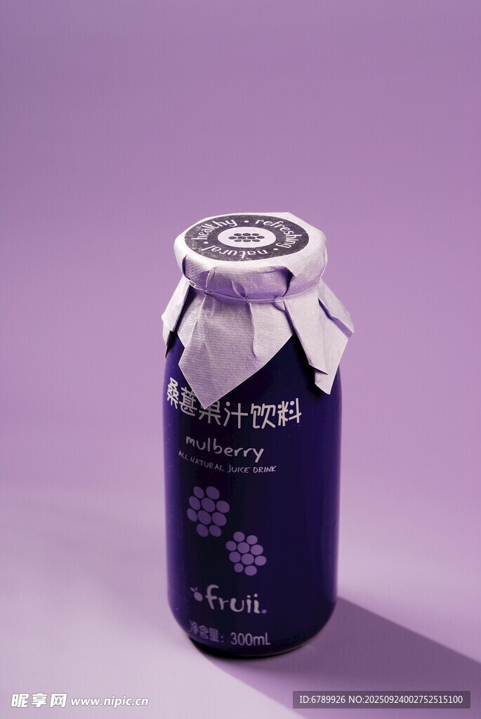 紫色罐装桑葚汁饮品