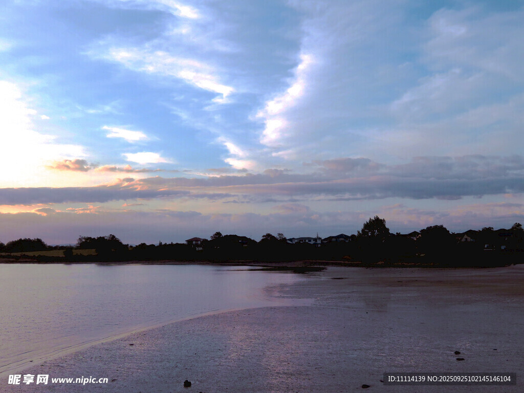 海滨黄昏美景