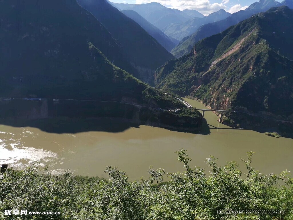 壮丽山河峡谷景观