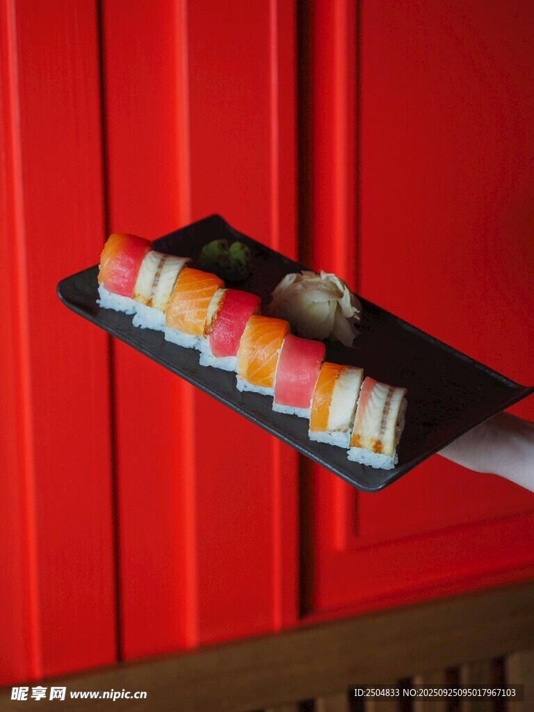 美味寿司拼盘展示