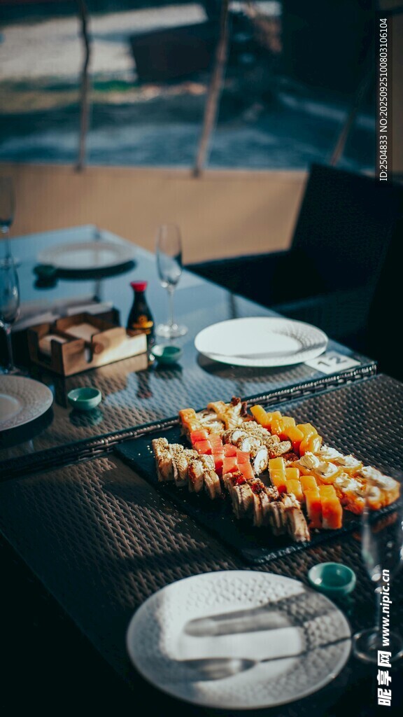 户外精致餐桌美食摆盘