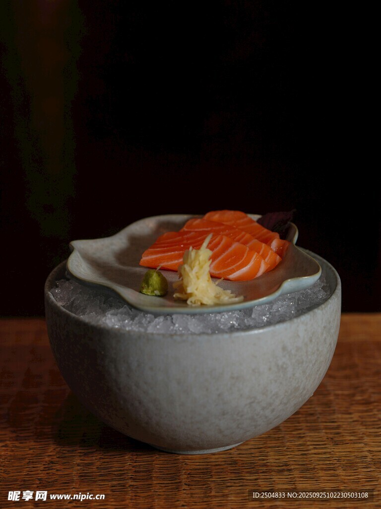 日式三文鱼盖饭