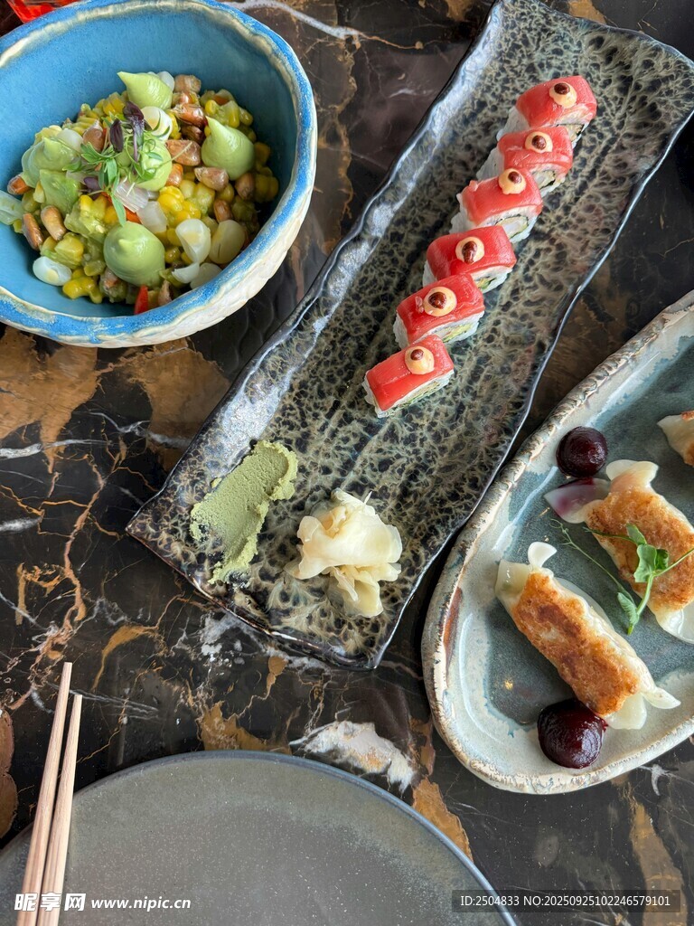 多样日式美食摆盘展示