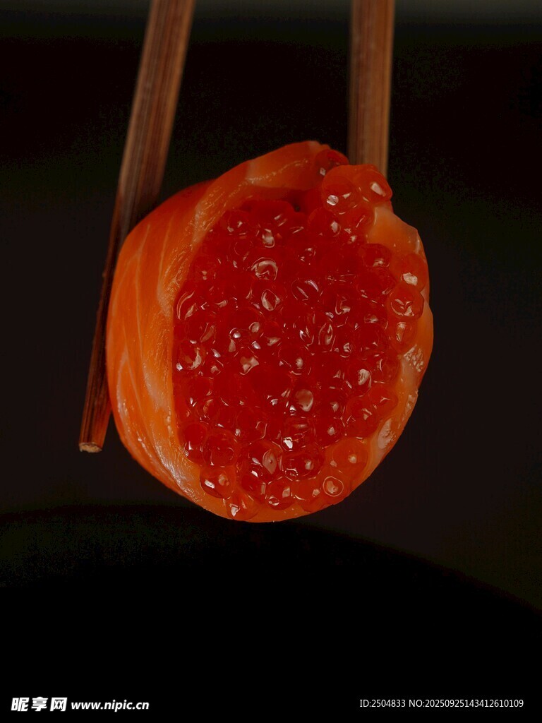 美味鱼子酱寿司