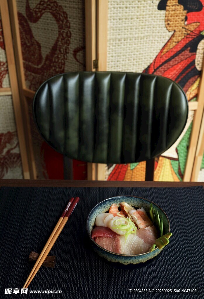 日式餐桌美食与餐具