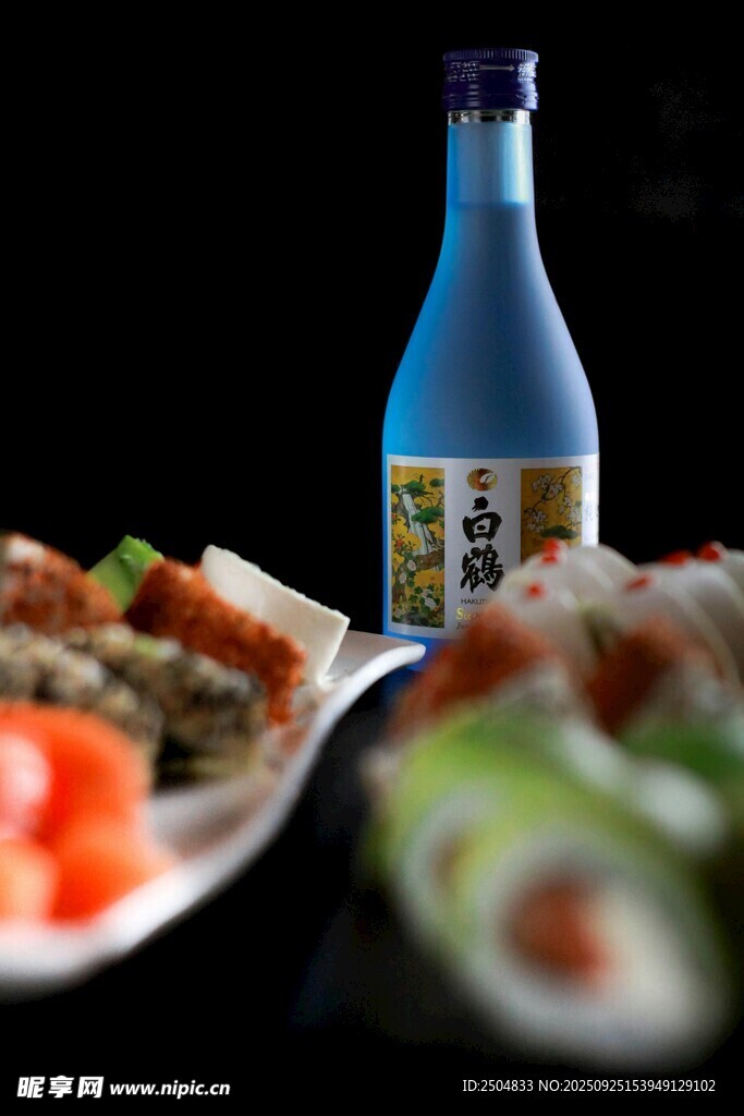 日式美食与清酒的精致组合