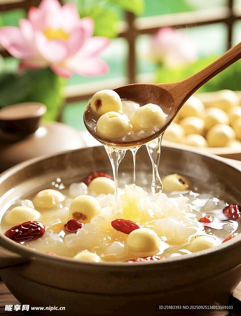 莲子银耳羹