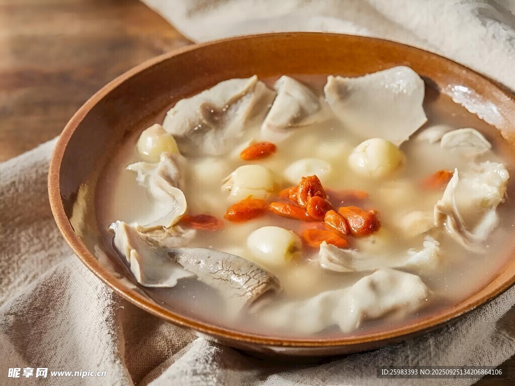 莲子肉片汤